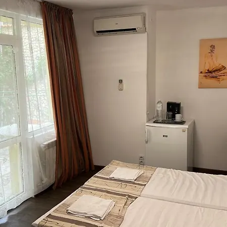 Hayat Ltd Хотел Приморско