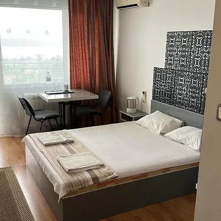 Hayat Ltd Хотел