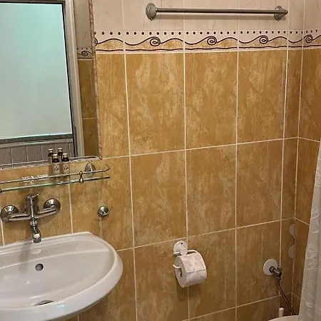 Hayat Ltd Хотел