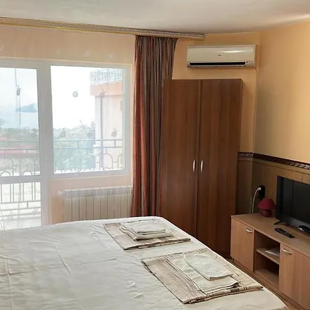 Hayat Ltd Хотел