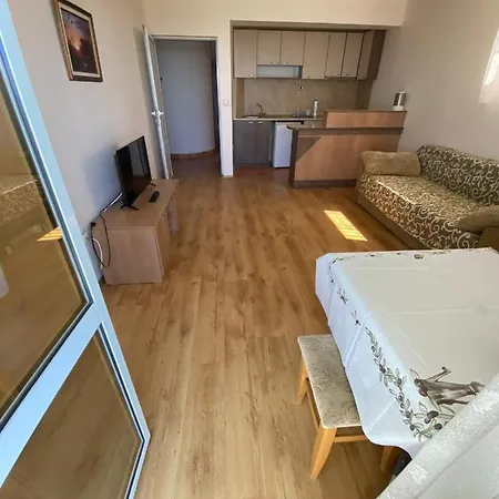 Hayat Ltd Приморско