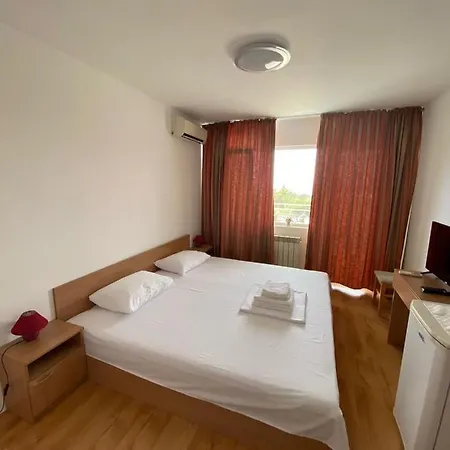 Хотел Hayat Ltd *