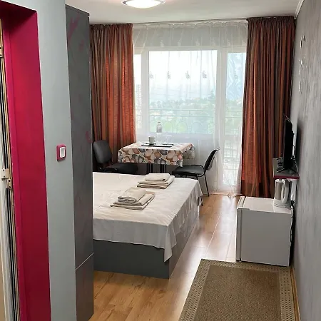 Hayat Ltd Хотел Приморско